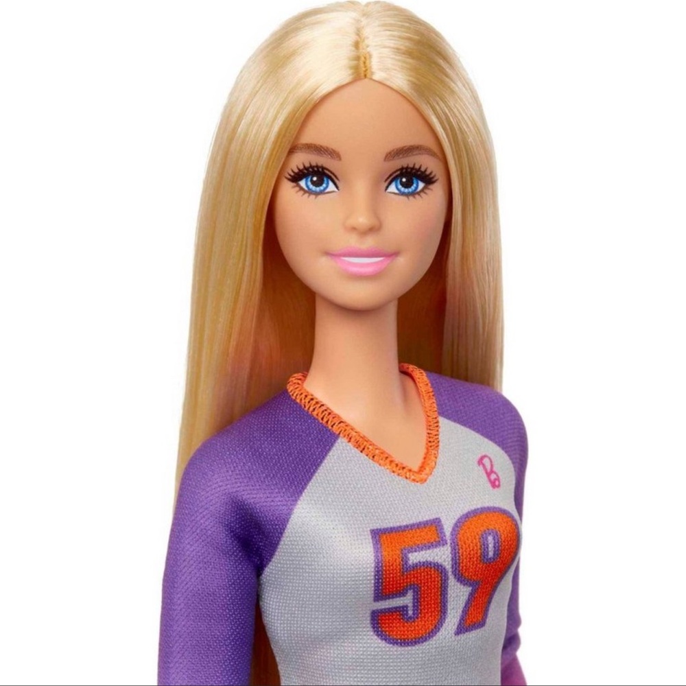Barbie Made to Move Career Volleyball Player Doll - Picture 4 of 6